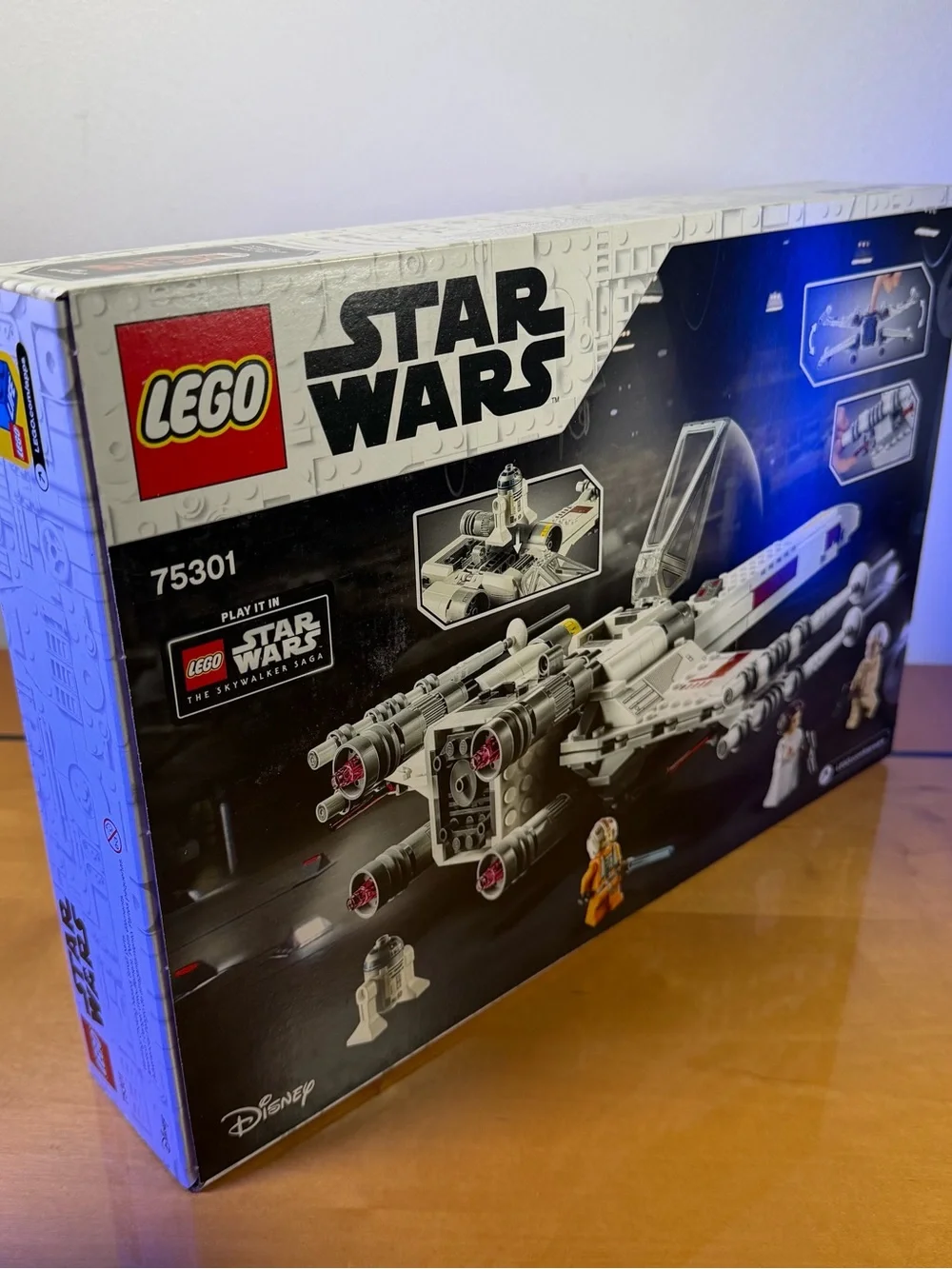LEGO Star Wars Luke Skywalker X-Wing Fighter - White, Gray & Red